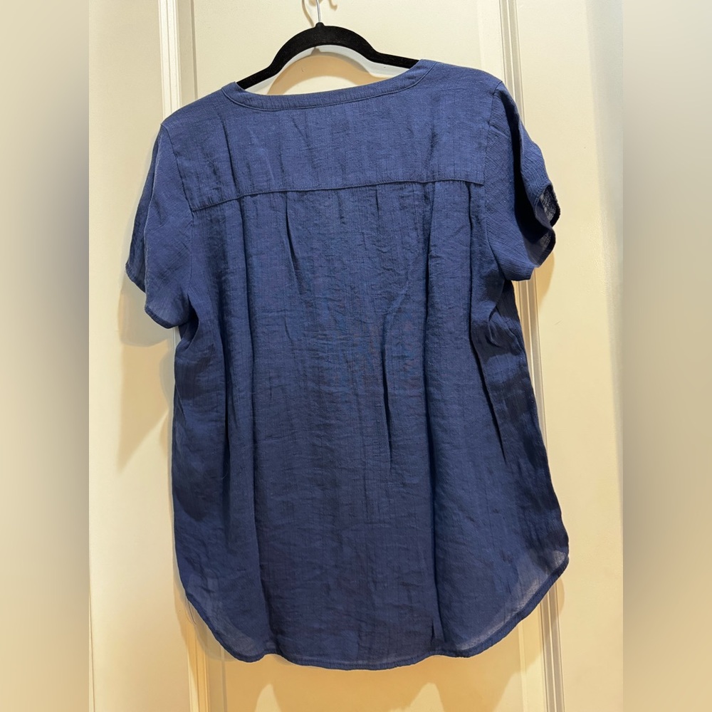 Liz Claiborne Blue Split Vneck Beaded Top Large Short Sleeves Front Tie Pleated - Picture 5 of 6